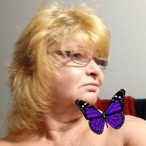 Meet your Posher, Pam